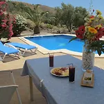 Camakini With Heated Pool And Sea View 빌라 아레나스