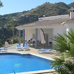 빌라 Camakini With Heated Pool And Sea View