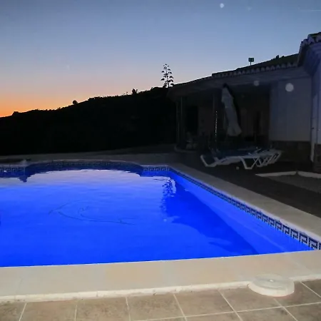 Villa Camakini With Heated Pool And Sea View *